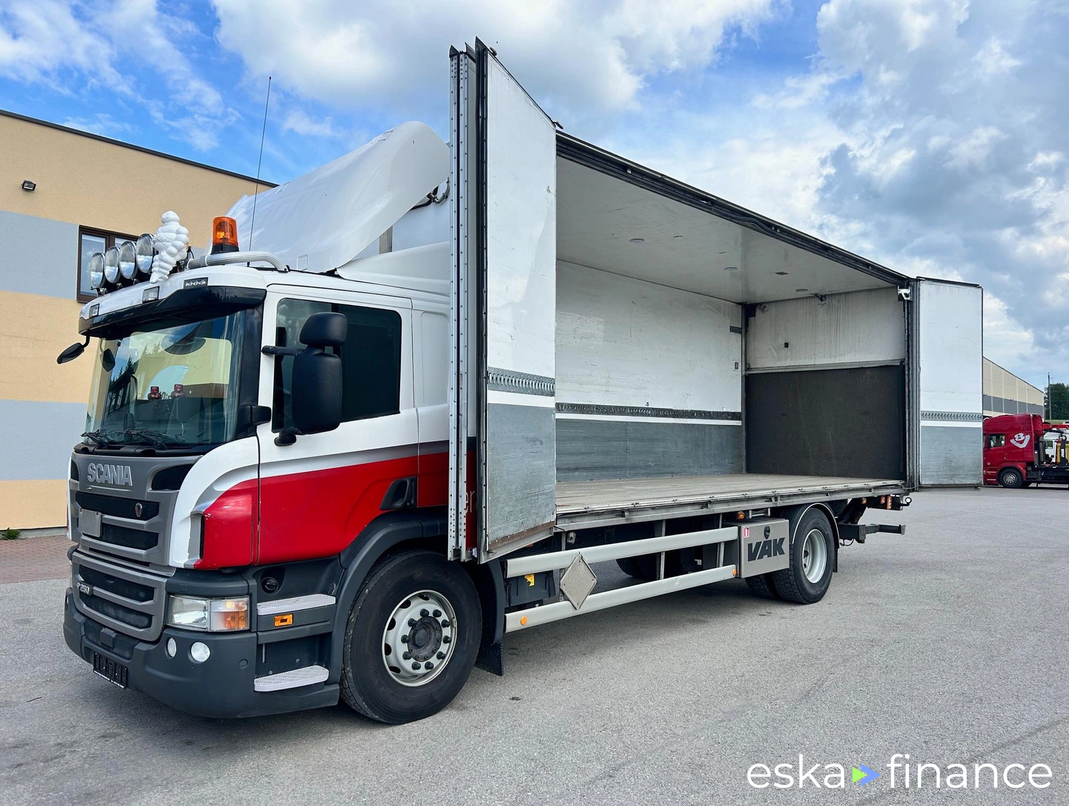 Lízing Špeciálny nákladiak Scania P250 2017