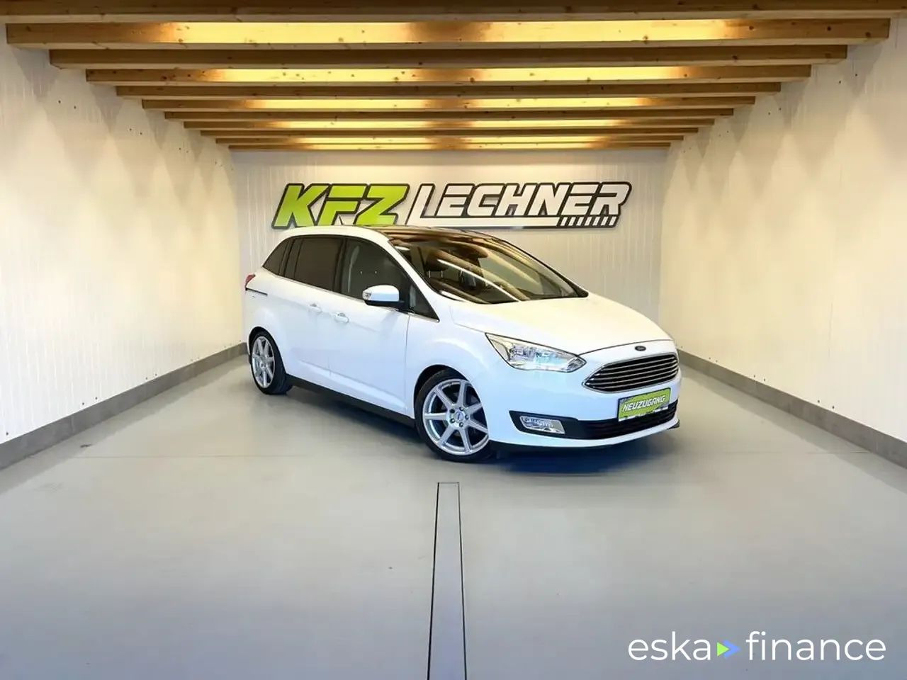 Financování Hatchback Ford Grand C-Max 2016