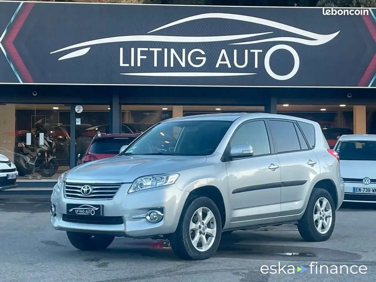 Leasing SUV Toyota RAV 4 2010