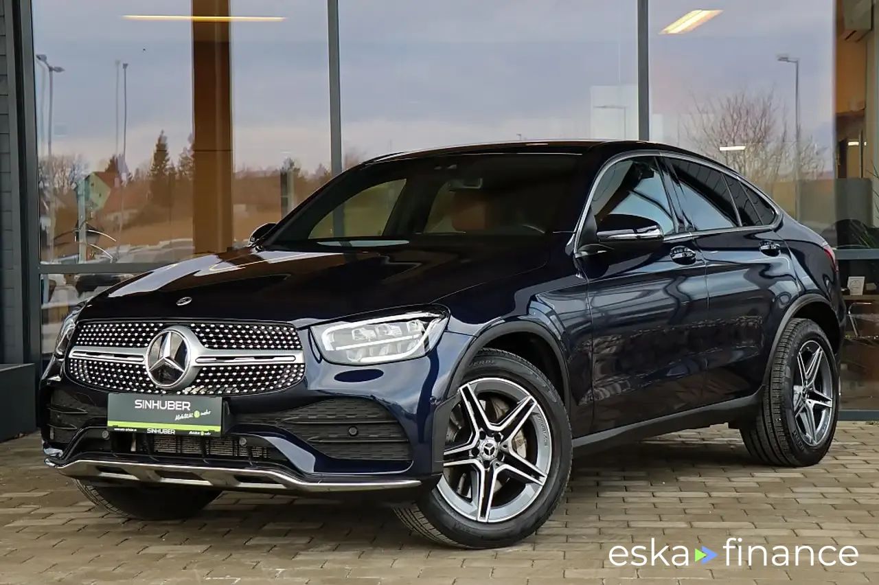 Lízing Kupé MERCEDES GLC 200 2022
