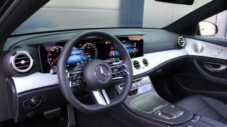 Lízing Sedan MERCEDES E 300 2023