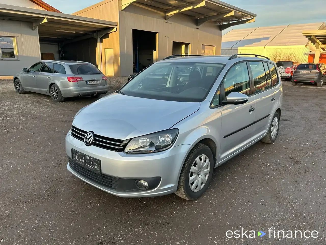 Lízing Hatchback Volkswagen Touran 2015