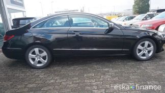 Financování Kupé MERCEDES E 220 2016