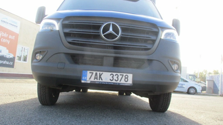 Zamknięta ciężarówka MERCEDES SPRINTER 2019