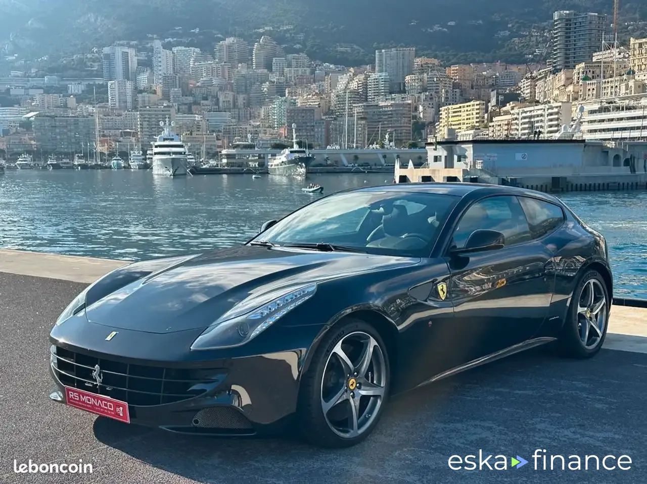 Leasing Sedan Ferrari FF 2014