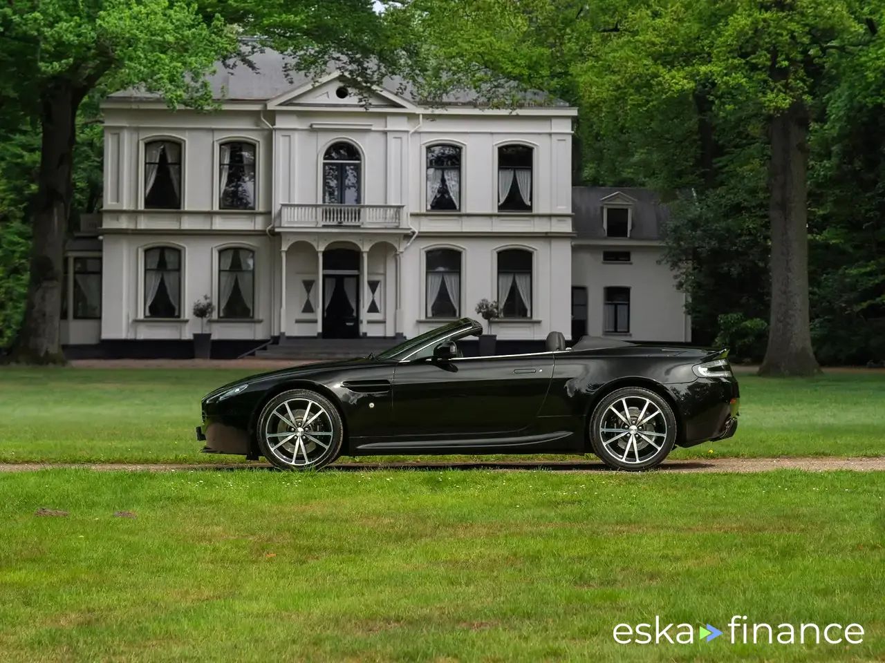 Lízing Kabriolet Aston Martin VANTAGE 2011