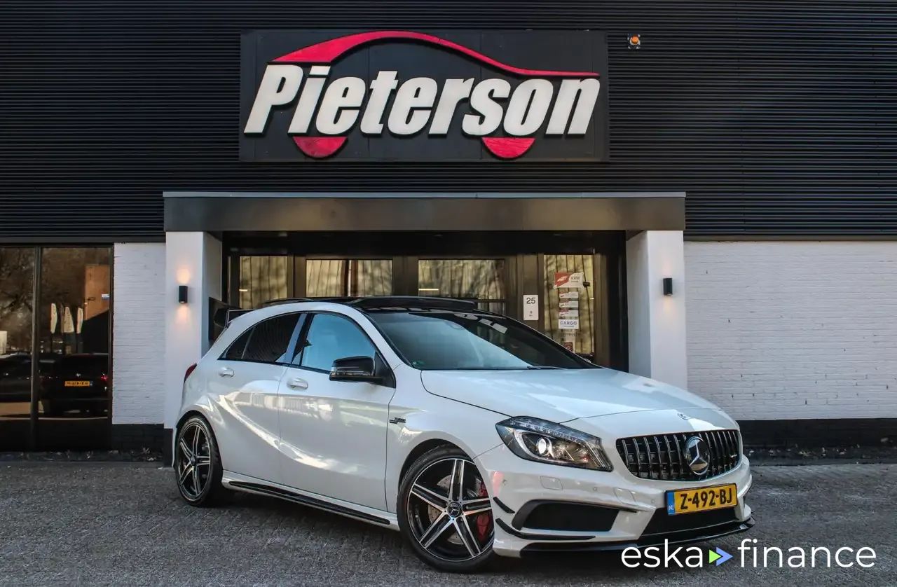 Lízing Hatchback MERCEDES A 45 AMG 2013