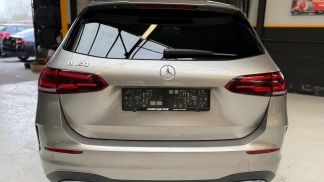 Lízing Hatchback MERCEDES B 160 2021