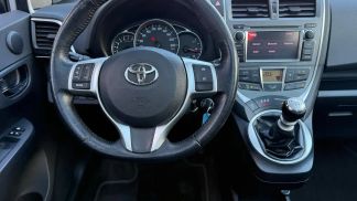Lízing Hatchback Toyota Verso-S 2012