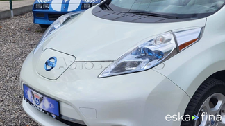 Leasing Hatchback Nissan Leaf 2012