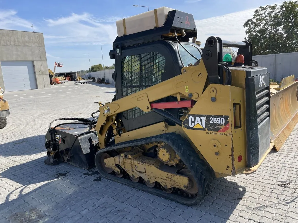 Leasing Compact track loader Caterpillar 259D 2019