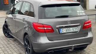 Financování Hatchback MERCEDES B 200 2012