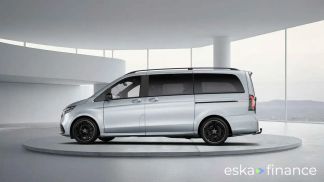 Lízing Hatchback MERCEDES V 300 2024