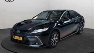 Lízing Sedan Toyota Camry 2023