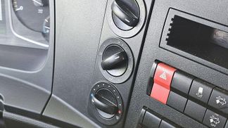 Finansowanie Specjalna ciężarówka Mercedes-Benz ATEGO 824 2015