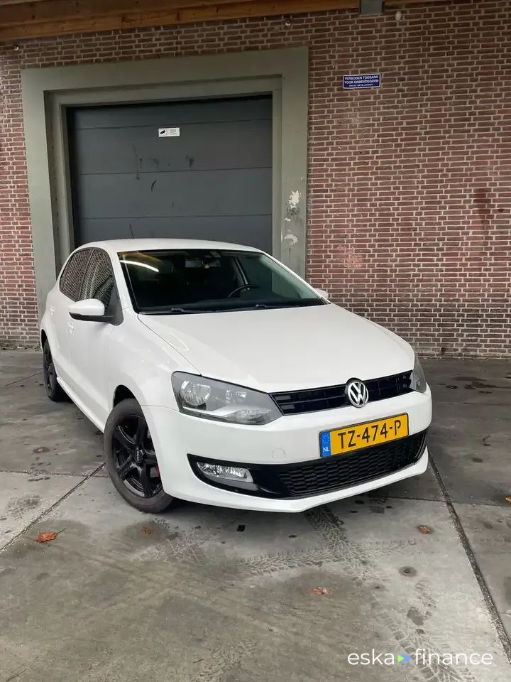 Leasing Sedan Volkswagen Polo 2010