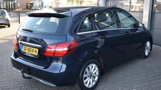 Lízing Hatchback MERCEDES B 180 2018