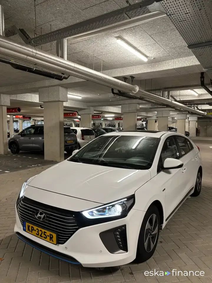 Leasing Sedan Hyundai IONIQ 2024