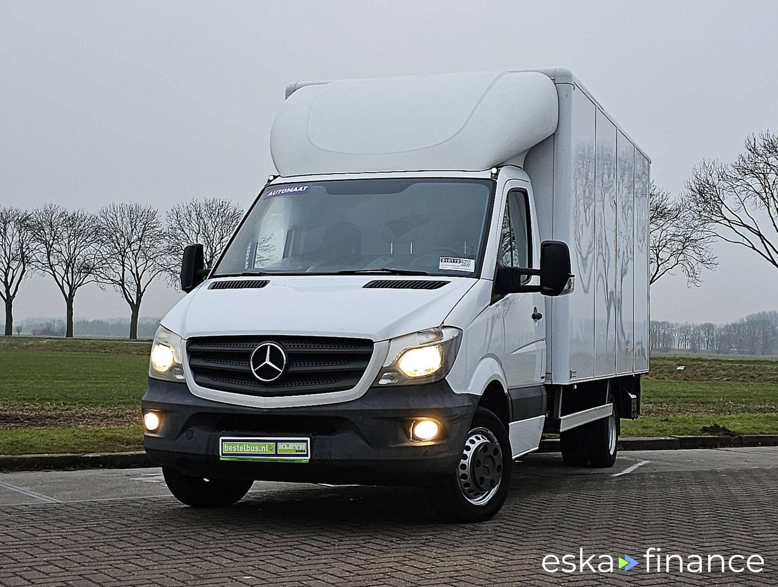 Leasing Closed Box Mercedes-Benz SPRINTER 516 2016