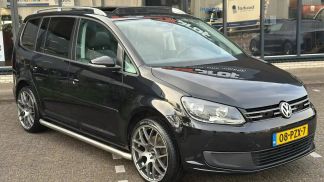Financování Hatchback Volkswagen Touran 2011