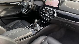 Lízing Kombi BMW 520 2021