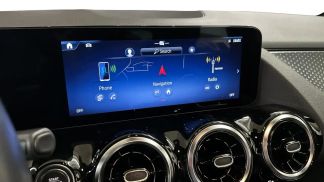 Lízing Hatchback MERCEDES B 180 2023