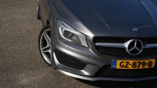 Lízing Sedan MERCEDES CLA 180 2015