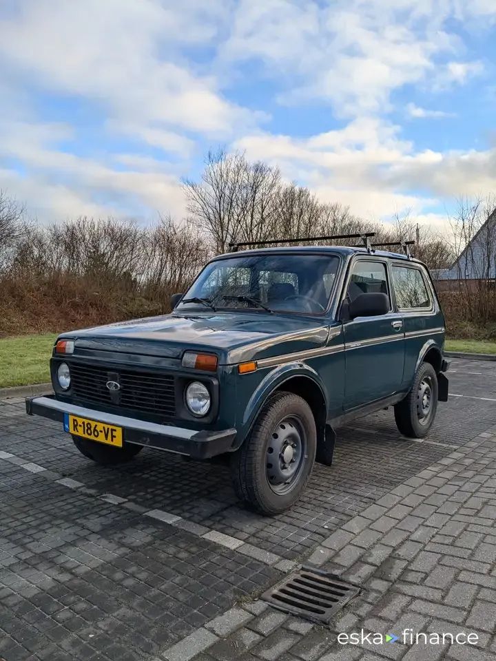 Finansowanie Wóz Lada 4X4 2010