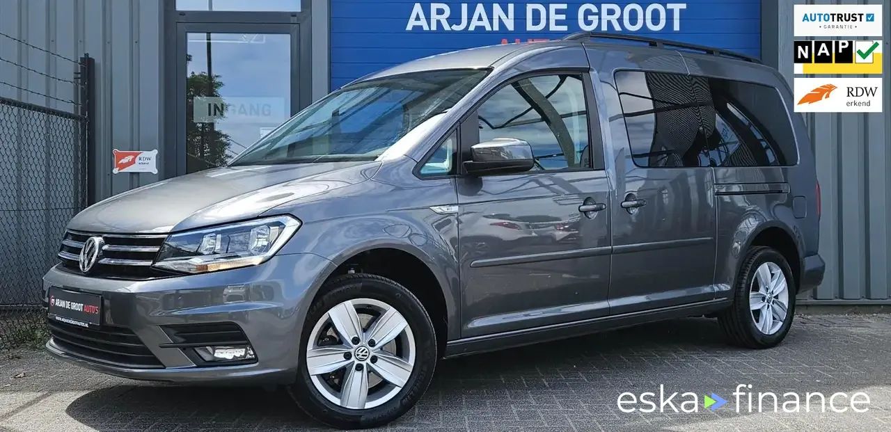 Lízing Hatchback Volkswagen Caddy 2017