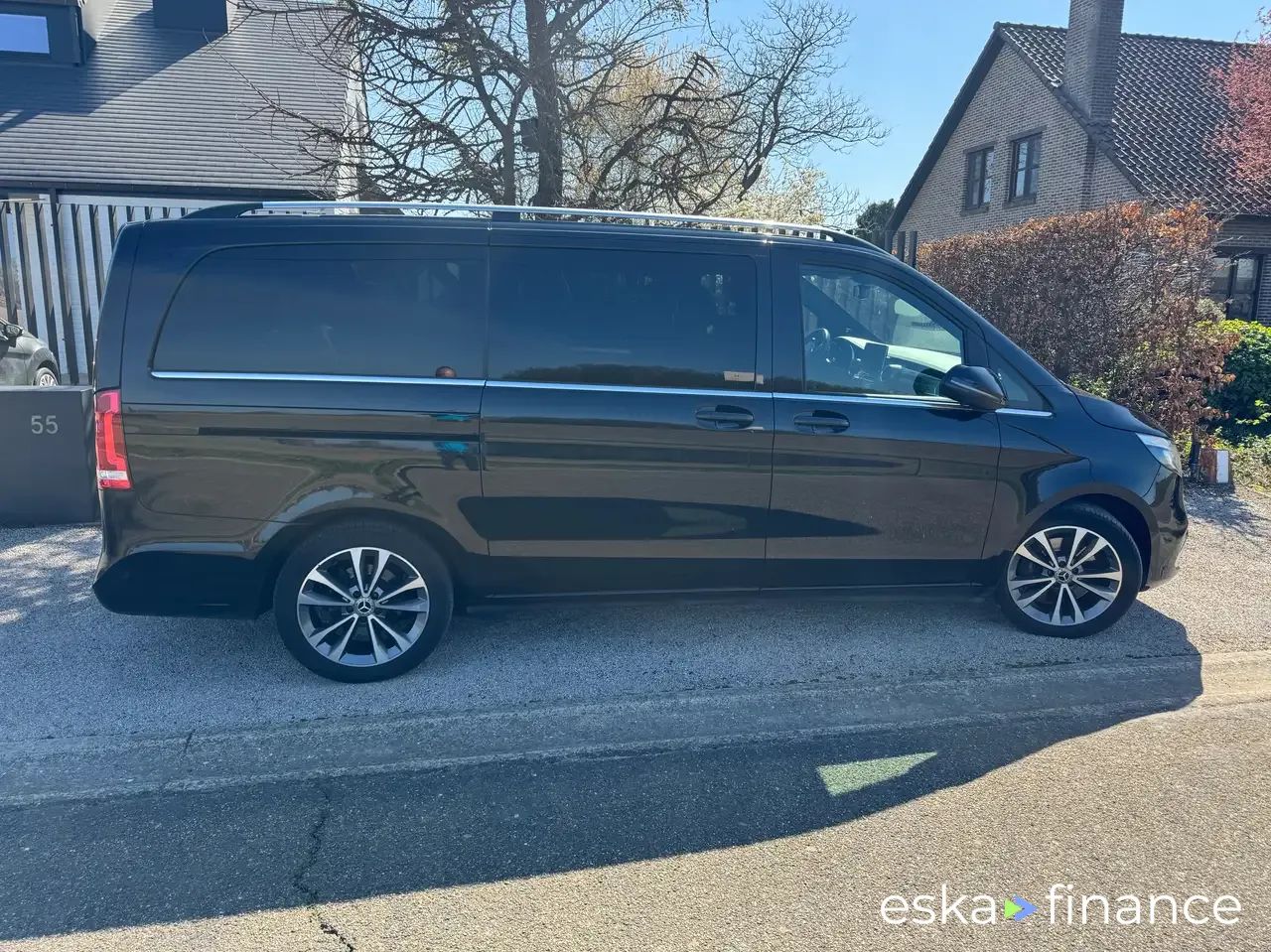 Financování Hatchback MERCEDES V 250 2019