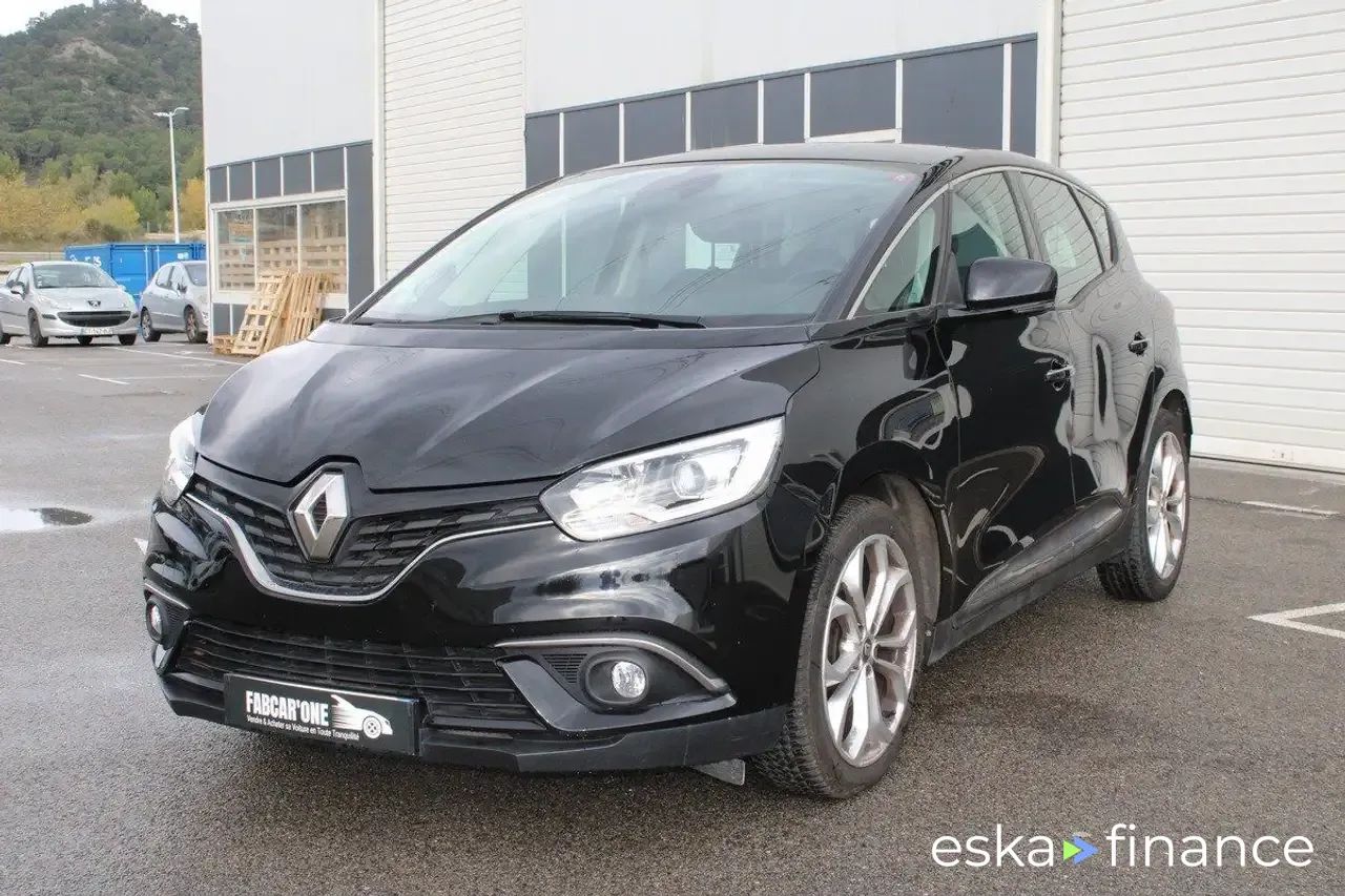 Lízing Van Renault Scenic 2016