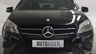 Lízing Hatchback MERCEDES A 180 2015
