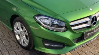 Lízing Hatchback MERCEDES B 180 2016