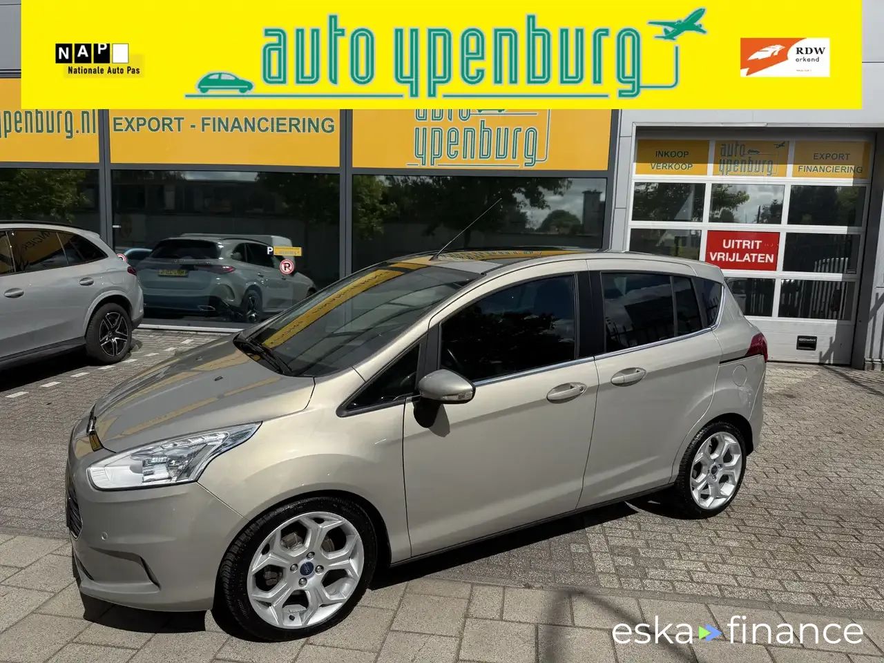 Lízing Hatchback Ford B-Max 2014