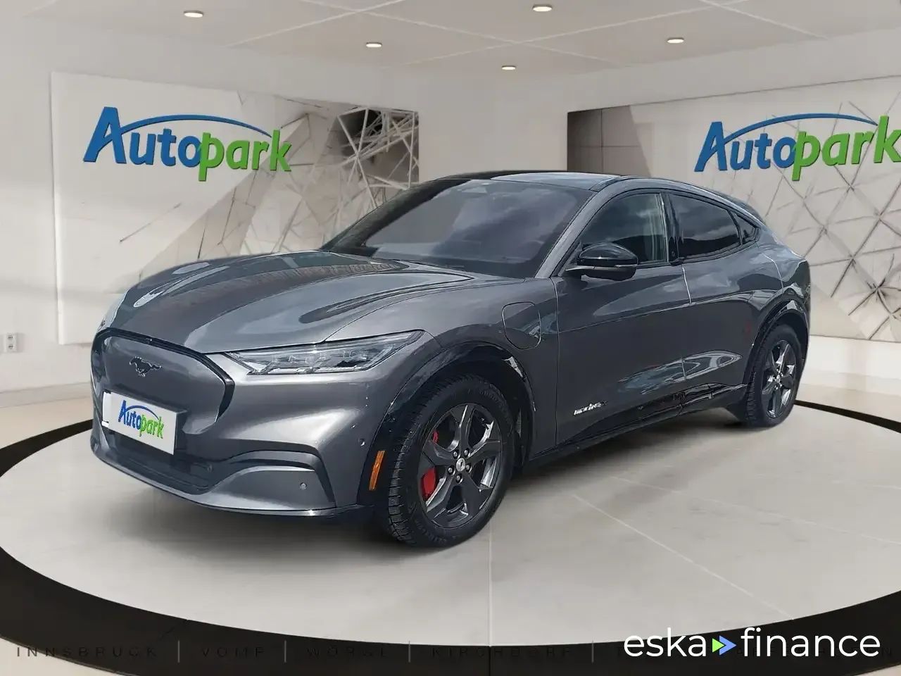 Lízing Hatchback Ford Mustang Mach-E 2021