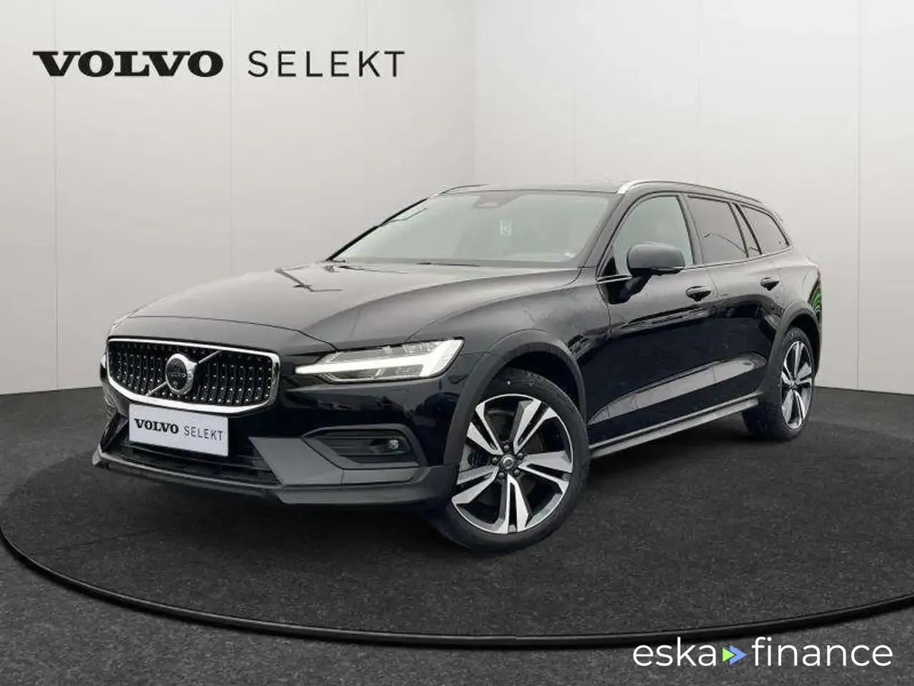 Lízing Sedan Volvo V60 Cross Country 2024