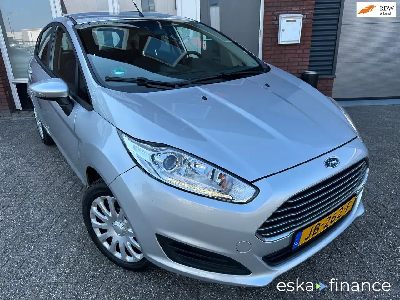 Lízing Hatchback Ford Fiesta 2016