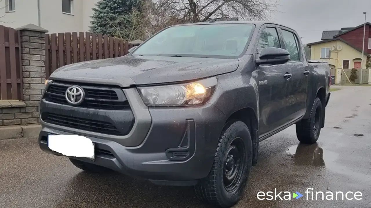 Lízing SUV Toyota Hilux 2021