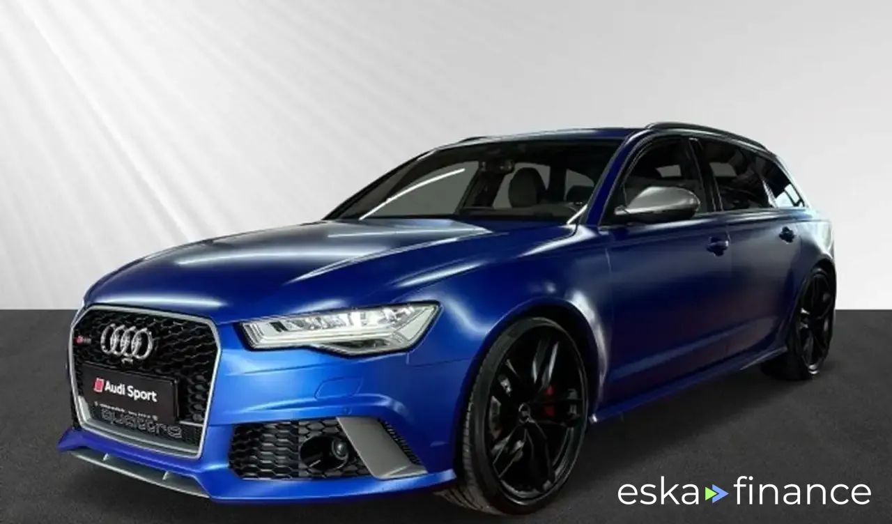 Wóz Audi RS6 2017