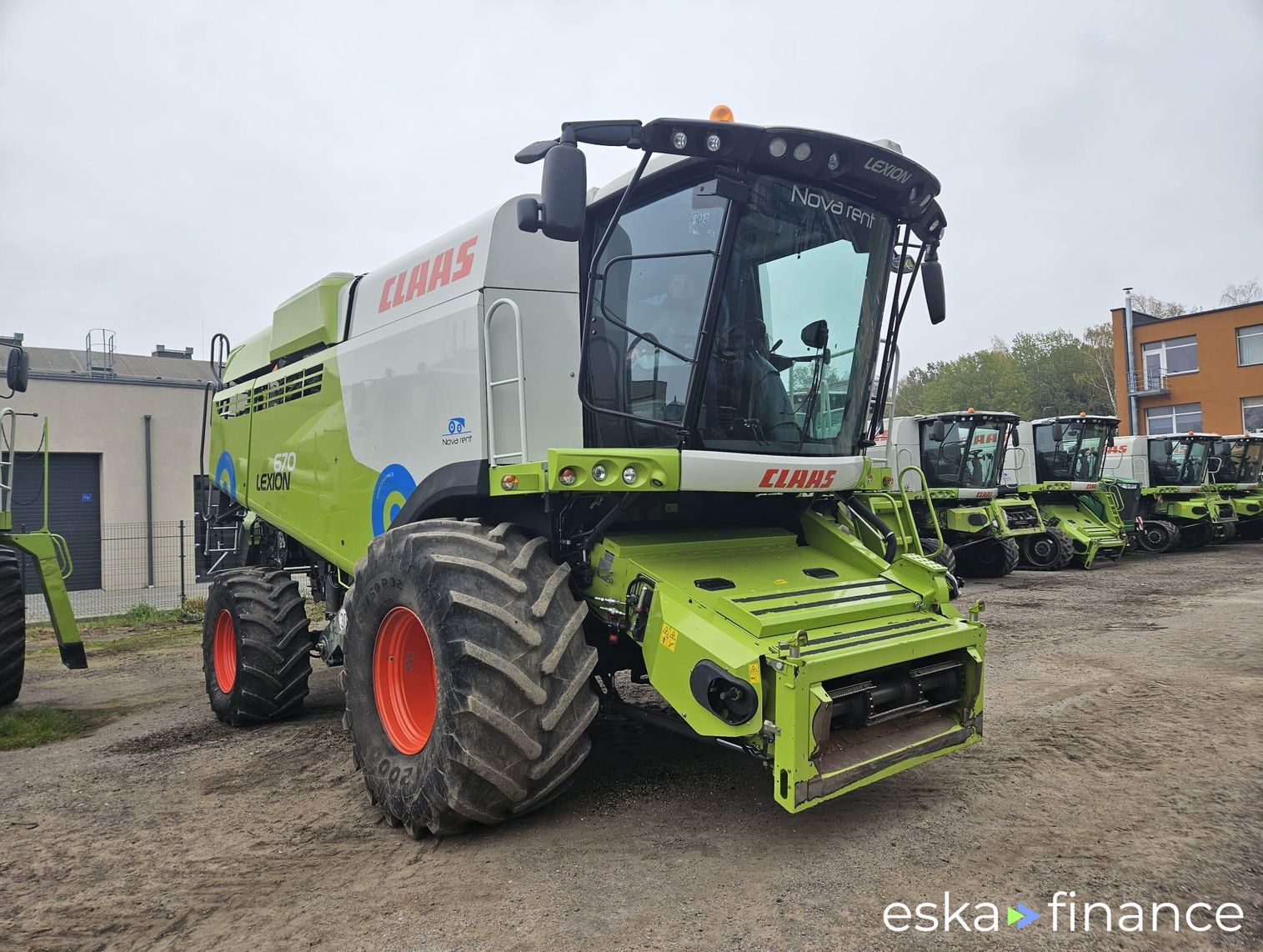 Leasing Combine grain harvester Claas Lexion 670 4WD 2017