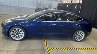 Lízing Sedan Tesla Model 3 2019