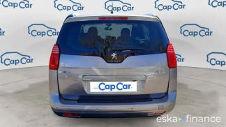 Lízing Hatchback Peugeot 5008 2016
