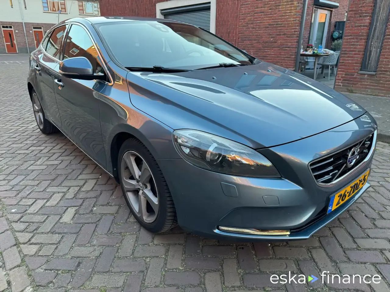 Lízing Hatchback Volvo V40 2012
