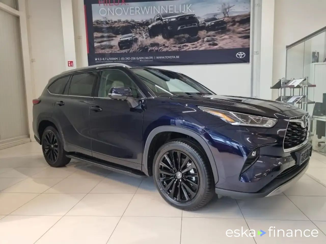 Lízing SUV Toyota Highlander 2024