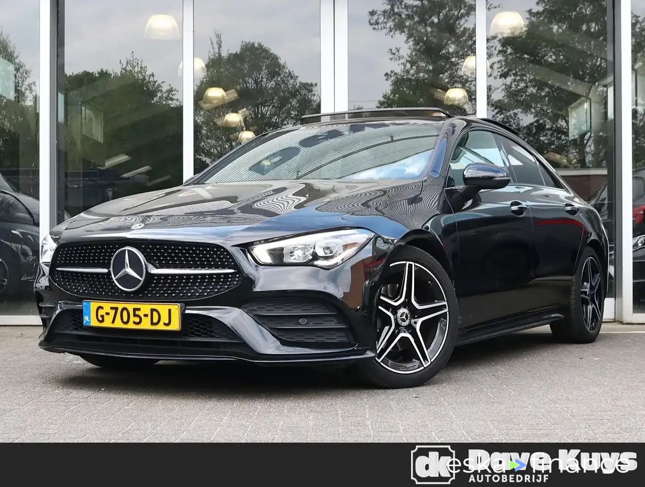 Lízing Sedan MERCEDES CLA 180 2019