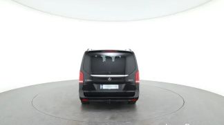 Lízing Hatchback MERCEDES V 300 2021