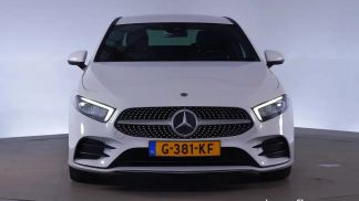 Lízing Sedan MERCEDES A 200 2019