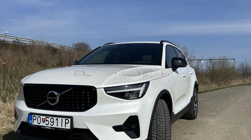 Volvo XC40 2023