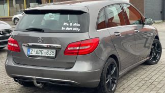 Financování Hatchback MERCEDES B 200 2012