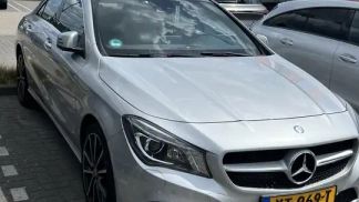 Lízing Sedan MERCEDES CLA 180 2015